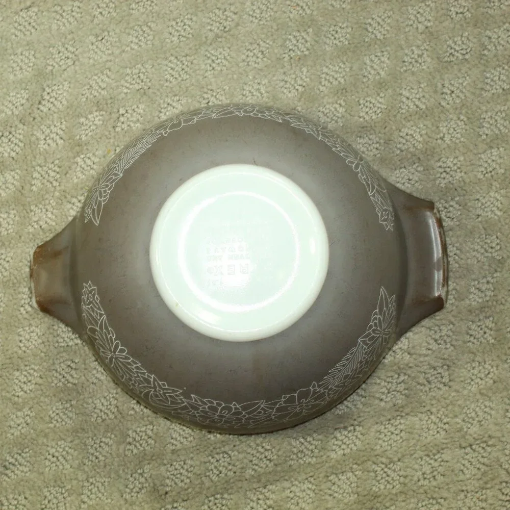 Vintage 1978 Pyrex Set of 4 Woodland Brown Nesting Mixing Bowls 441 442 443 444